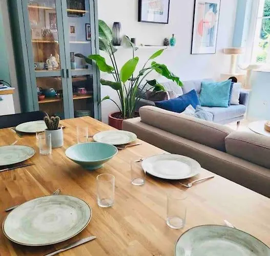 Large 2 Bedrooms House With Parking-bon75 Appartement *